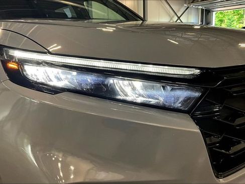 Used 2023 Honda CR-V Sport Touring image 33