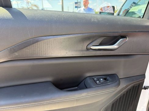 Used 2025 Jeep Grand Cherokee Laredo X w/ Luxury Tech Group I image 11