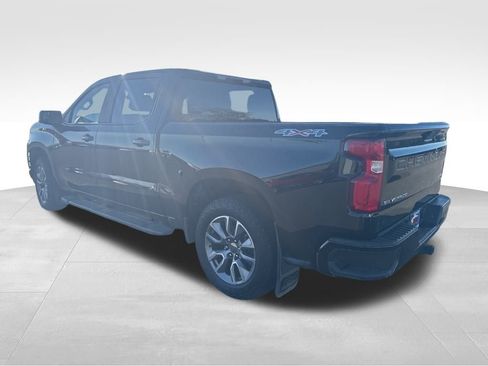 Used 2021 Chevrolet Silverado 1500 RST image 2