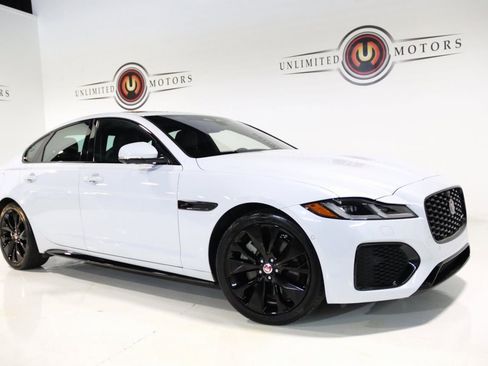 Used 2021 Jaguar XF R-Dynamic SE image 70