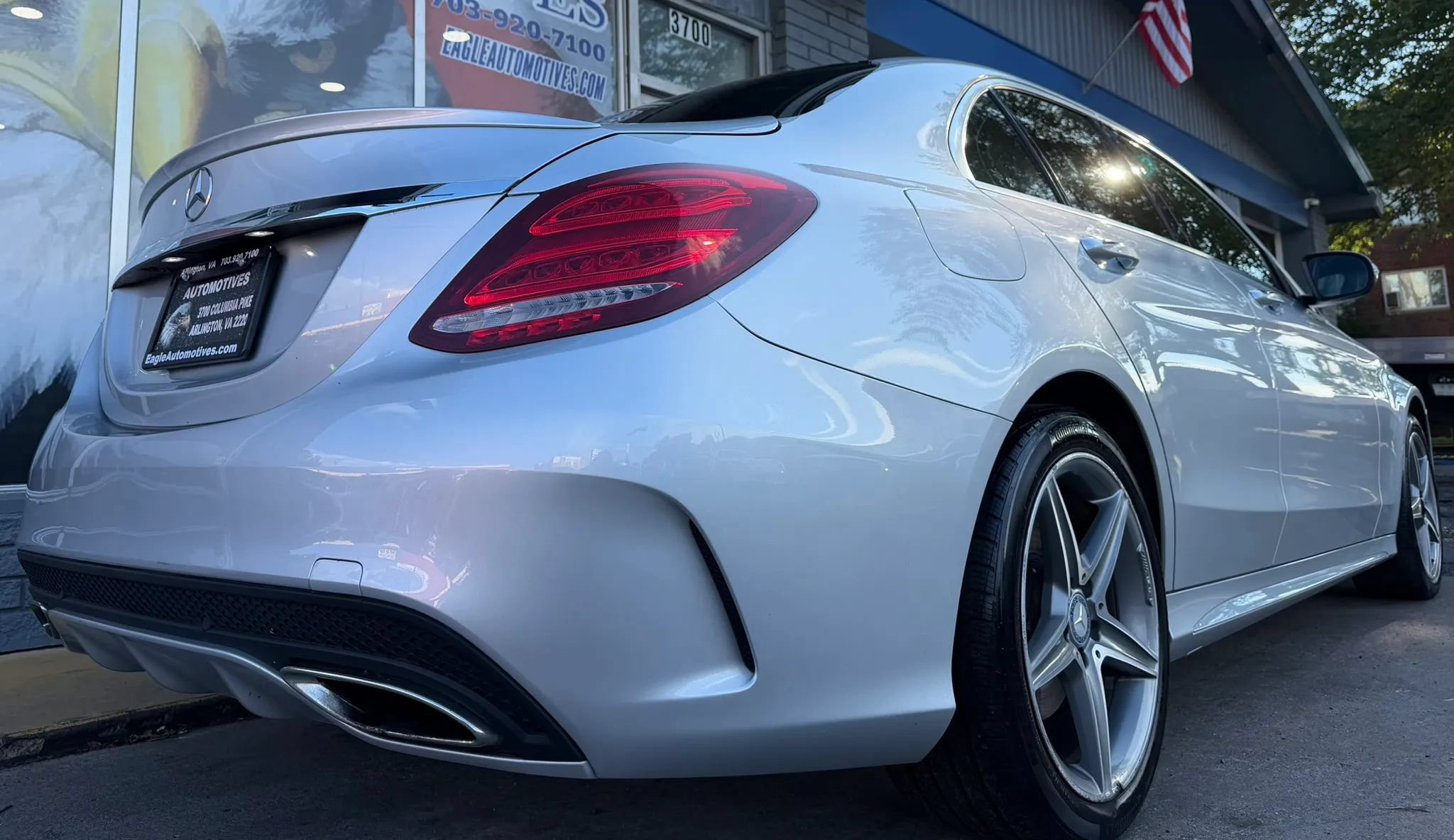 Used 2015 Mercedes-Benz C 300 4MATIC Sedan image 3