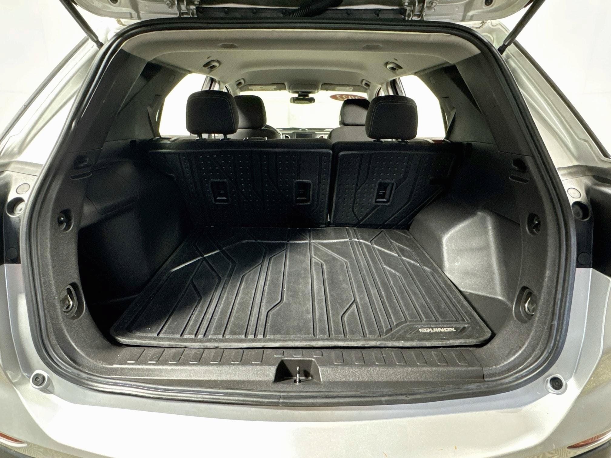 Used 2022 Chevrolet Equinox LS w/ LPO, Floor Liner Package AWD/4WD image 23