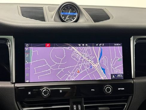 Certified 2023 Porsche Macan S AWD/4WD image 22