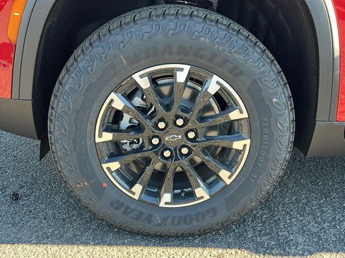 New 2026 Chevrolet Traverse Z71 w/ Enhanced Driving Package image 10