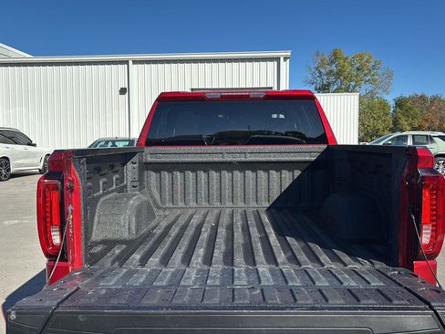 Used 2025 GMC Sierra 1500 SLT w/ SLT Premium Package image 15