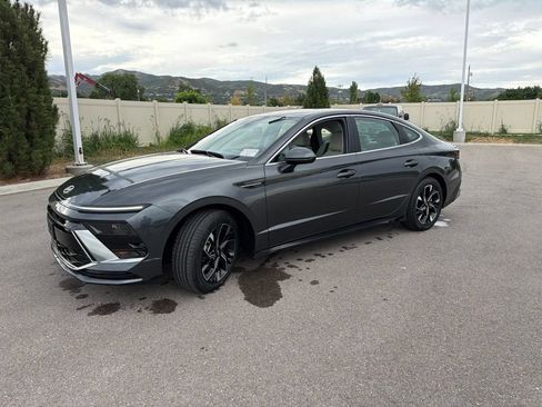Used 2025 Hyundai Sonata SEL FWD image 10