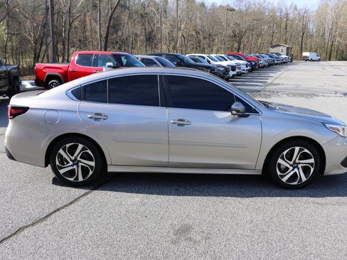 Used 2020 Subaru Legacy Limited image 9