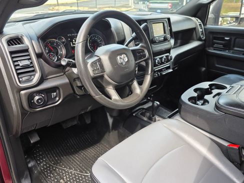 Used 2023 RAM 2500 Tradesman w/ Chrome Appearance Group image 11