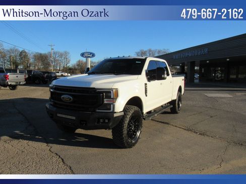 Used 2022 Ford F250 Lariat w/ Black Appearance Package image 2