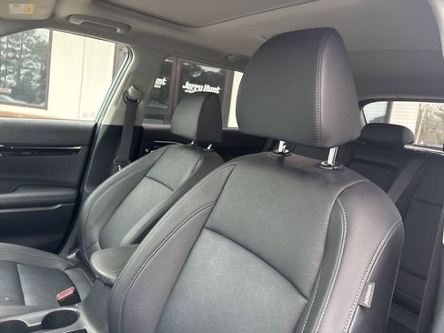 Used 2024 Kia Seltos SX w/ SX Sunroof Package image 3
