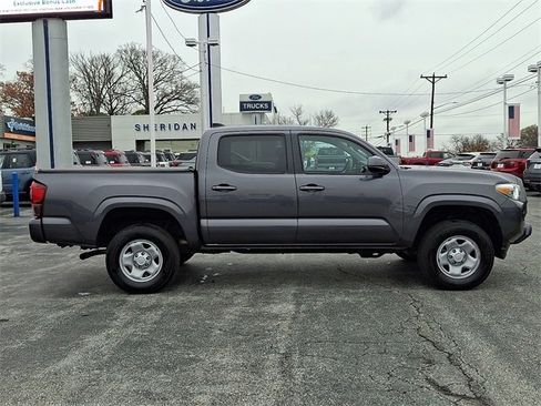Used 2021 Toyota Tacoma SR image 7