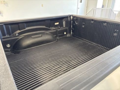 Used 2025 RAM 1500 Laramie AWD/4WD image 17