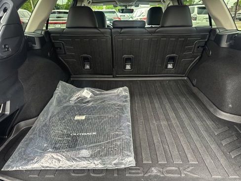 Used 2019 Subaru Outback 2.5i Limited AWD/4WD image 22