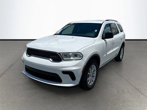 Used 2024 Dodge Durango SXT AWD/4WD image 3