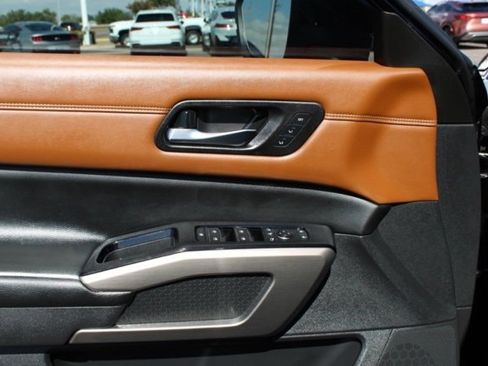 Used 2023 Nissan Pathfinder Platinum w/ Lighting Package (N93) image 20