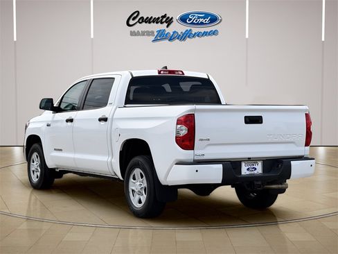 Used 2021 Toyota Tundra SR5 w/ Convenience Package image 23