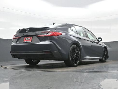 Used 2025 Toyota Camry SE FWD image 31