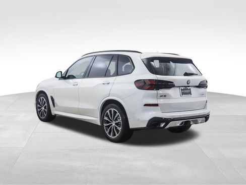New 2026 BMW X5 xDrive50e w/ Executive Package image 3