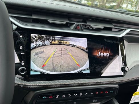 New 2026 Jeep Cherokee Limited image 21