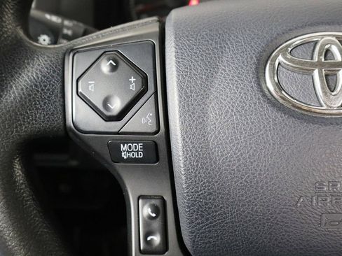 Used 2019 Toyota Tacoma SR image 18