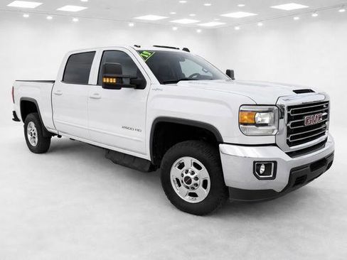 Used 2018 GMC Sierra 2500 SLE w/ SLE Preferred Package image 1