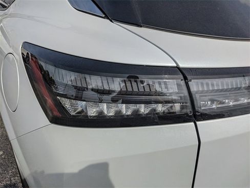 New 2025 Nissan Murano SL image 14