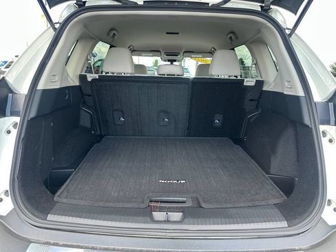 Used 2021 Nissan Rogue SV AWD/4WD image 29