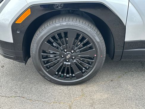 New 2025 Hyundai Santa Fe Calligraphy image 11