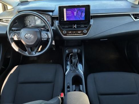 Used 2024 Toyota Corolla LE FWD image 9