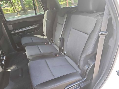 Used 2020 Ford Expedition XLT w/ FX4 Off-Road Package AWD/4WD image 32