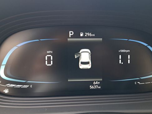 Used 2026 Hyundai Venue SE FWD image 19