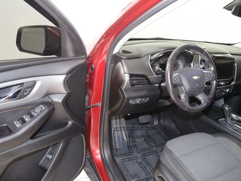 Used 2020 Chevrolet Traverse LT image 47