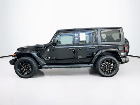 Used 2023 Jeep Wrangler Unlimited Sahara AWD/4WD image 4