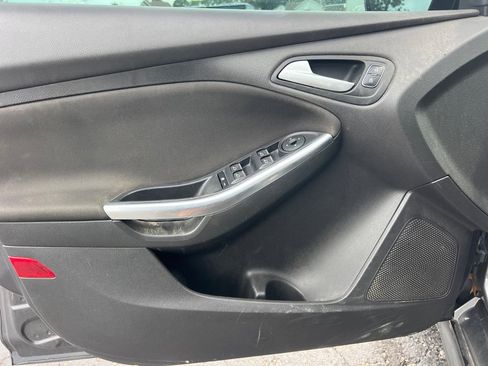 Used 2018 Ford Focus ST FWD image 11
