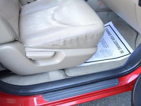 Used 2009 Toyota RAV4 Limited AWD/4WD image 28