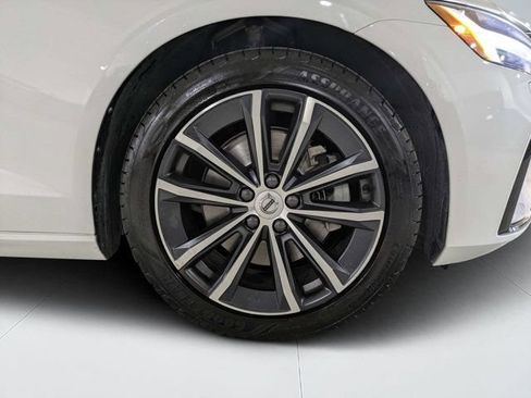 Used 2022 Volvo S60 B5 Momentum w/ Premium Package FWD image 10