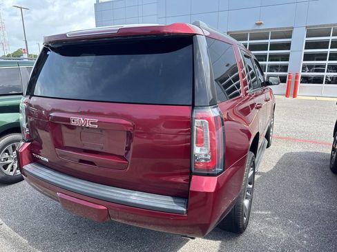 Used 2017 GMC Yukon SLT w/ Premium Edition RWD image 8