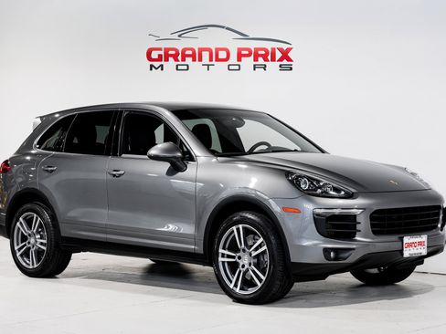 Used 2015 Porsche Cayenne Diesel image 1