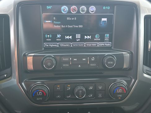 Used 2018 Chevrolet Silverado 1500 LT w/ All Star Edition AWD/4WD image 28
