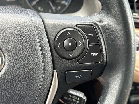 Used 2018 Toyota RAV4 XLE w/ Plus Extra Value Package AWD/4WD image 23