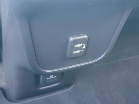 Certified 2024 GMC Terrain SLT w/ Infotainment Package II image 14