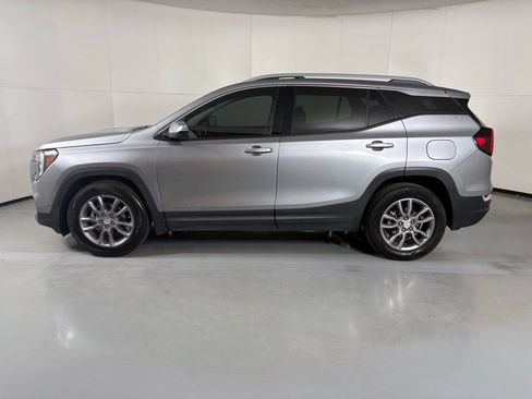 Used 2024 GMC Terrain SLT FWD image 5