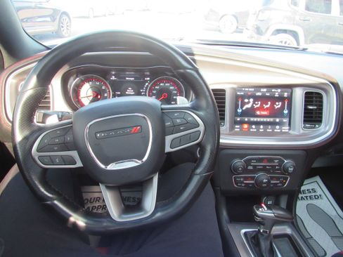Used 2020 Dodge Charger Scat Pack w/ Dynamics Package RWD image 20