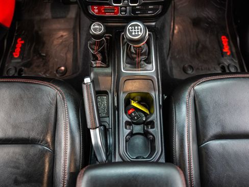 Used 2020 Jeep Gladiator Rubicon AWD/4WD image 30