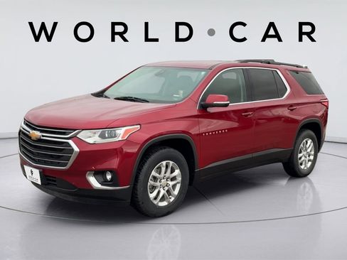 Used 2021 Chevrolet Traverse LT image 3
