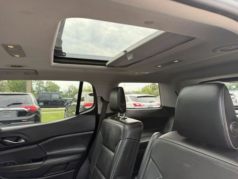 Used 2017 GMC Acadia SLT AWD/4WD image 15