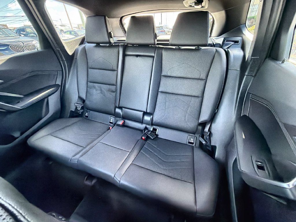 Used 2023 BMW X1 xDrive28i AWD/4WD image 21