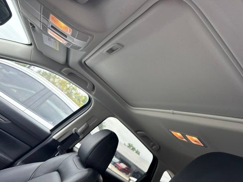 Used 2022 MAZDA CX-5 AWD 2.5 S w/ Premium Package image 6
