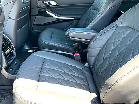 New 2027 BMW X7 xDrive40i w/ M Sport Package AWD/4WD image 16