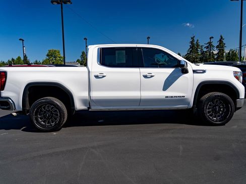 Used 2020 GMC Sierra 1500 SLE w/ SLE Value Package RWD image 9